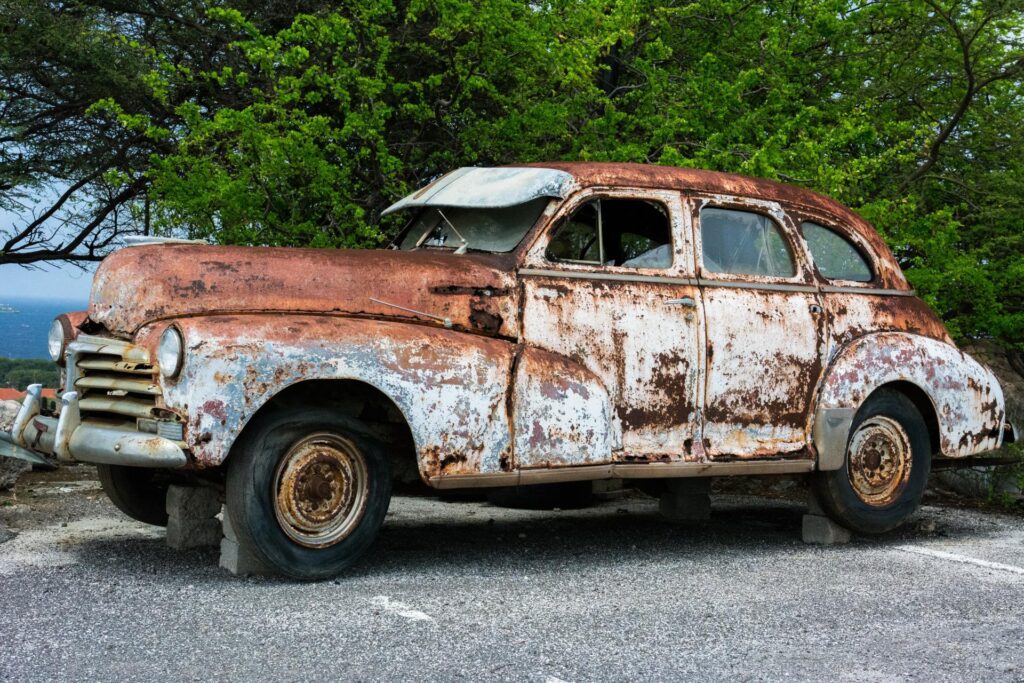 broken-car-old-2071